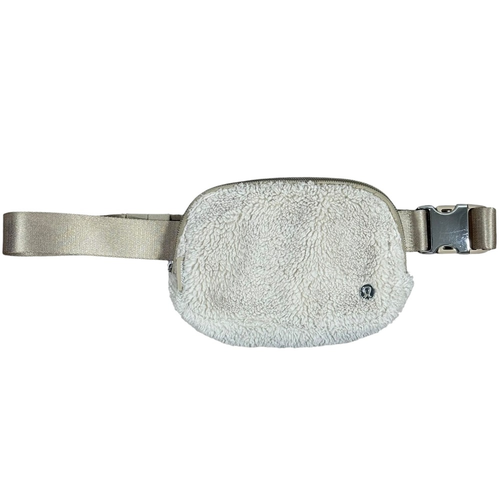 Lululemon Sherpa Fleece Everywhere Belt Bag 1L White Opal Cream O/S Crossbody - Picture 2 of 9